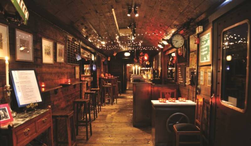 Αμαξοστοιχία-Θέατρο το Τρένο στο Ρουφ: Ενα ακόμη ξεχωριστό πολιτιστικό ταξίδι για μικρούς και μεγάλους