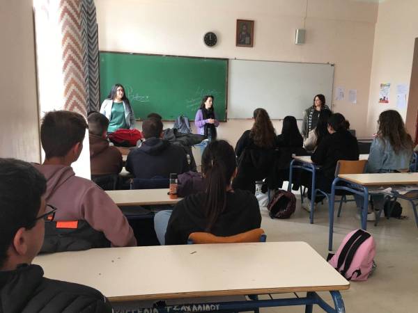 Ενημερωτικές ομιλίες του ΚΕΘΕΑ “Κύτταρο-Οξυγόνο” σε τρία σχολεία