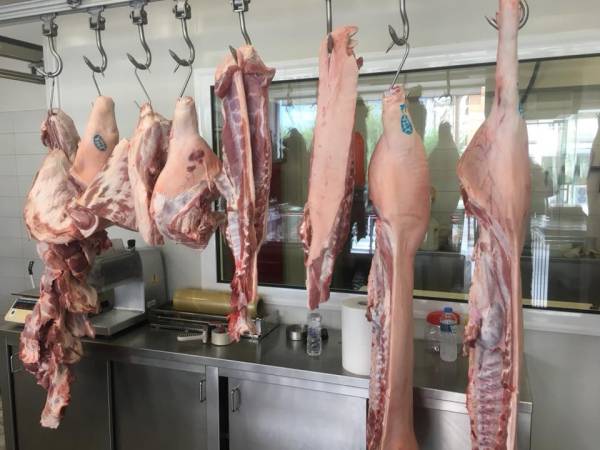 Από 10 έως 20% πάνω οι τιμές τα κρέατα - Ακριβότερο φέτος το γιορτινό τραπέζι λόγω ανατιμήσεων