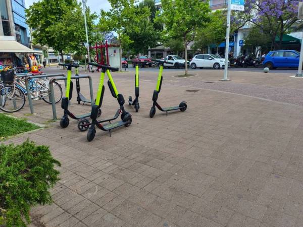 Τα ηλεκτρικά πατίνια στην Καλαμάτα