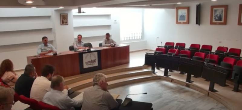 Δημοτικό Συμβούλιο Μεσσήνης: Νέα αποχώρηση μειοψηφίας για τη μη παραχώρηση γραφείου