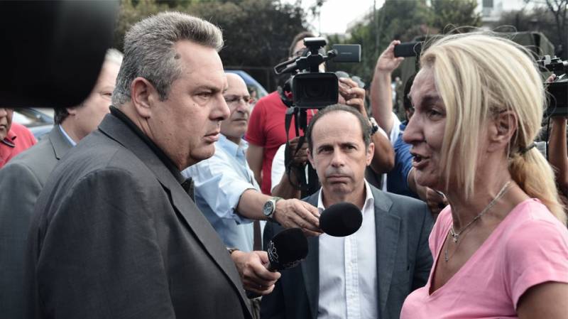 Αντιμέτωπος με την οργή των πολιτών ο Πάνος Καμμένος (Βίντεο)