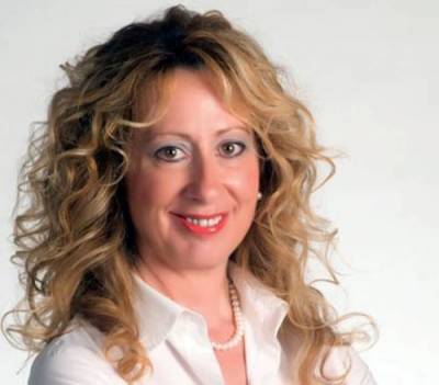 Κατρακυλά επικίνδυνα η αξιοπιστία της χώρας μας