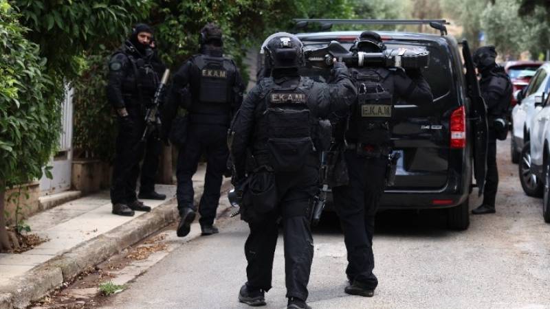 Συνελήφθη ο 57χρονος που είχε ταμπουρωθεί στο σπίτι του στο Χολαργό (βίντεο)