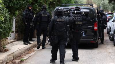 Συνελήφθη ο 57χρονος που είχε ταμπουρωθεί στο σπίτι του στο Χολαργό (βίντεο)