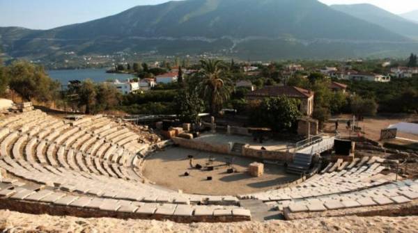 Η "Ηλέκτρα" του Μ. Κακογιάννη ανοίγει την "Μικρή Επίδαυρο"