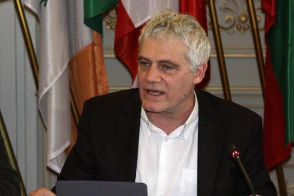 Τσιρώνης από Τρίπολη: "Η διαχείριση των σκουπιδιών μπορεί να μετατραπεί σε ευκαιρία οικονομικής ανάπτυξης"