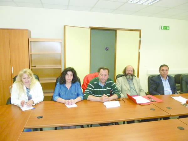 Συγκέντρωση για την Πρωτομαγιά μπροστά στο Εργατικό Κέντρο Καλαμάτας