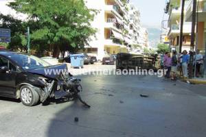 Ανατροπή αυτοκινήτου σε τροχαίο στην Καλαμάτα (βίντεο)