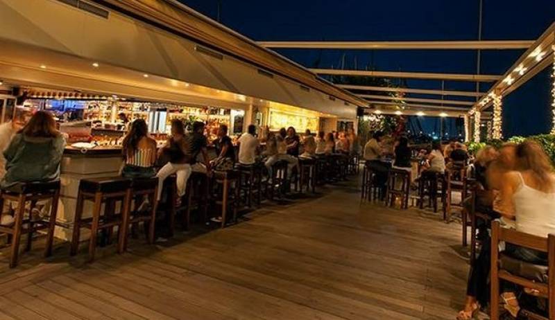 Skipper’s: Τέλος εποχής μετά από 35 χρόνια για το θρυλικό μπαρ του Αλίμου