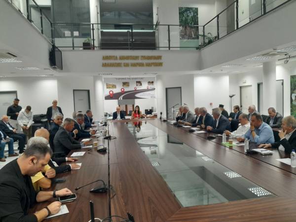 Συνένωση περιφερειακών δυνάμεων για &quot;δρόμο ανάπτυξης&quot;: Μνημόνιο συνεργασίας για τον δρόμο Μεγαλόπολη - Ολυμπία