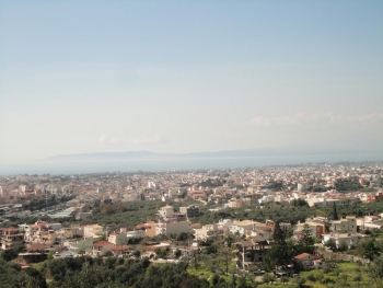 Η πόλη και το ψηλό πράσινο