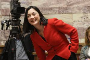 Το "ράδιο αρβύλα" έβαλε στο δρόμο της Γκερέκου τη… Νάντια