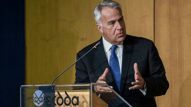 Βορίδης: Στο τραπέζι ο υποχρεωτικός εμβολιασμός δημοσίων υπαλλήλων πρώτης γραμμής