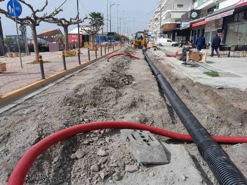 Καλαμάτα: Συνεχίζονται οι εργασίες στη Ναυαρίνου
