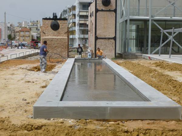 Παιχνίδια με το νερό στο Μέγαρο Χορού