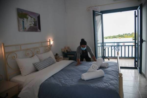 ΙΝΣΕΤΕ: Ακάλυπτη 1 στις 5 θέσεις εργασίας στα ξενοδοχεία της Πελοποννήσου