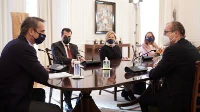 Μητσοτάκης: Ηθική μου υποχρέωση να πείσουμε όλους τους πολίτες άνω των 60 ετών να εμβολιαστούν