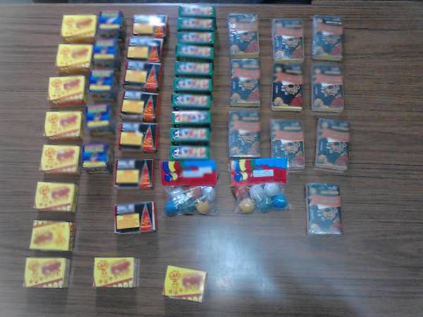 Συνελήφθη 57χρονος με 1.700 πυροτεχνήματα και βεγγαλικά στα Φιλιατρά