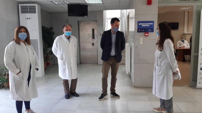 Επίσκεψη Χαρίτση στο Κέντρο Υγείας Καλαμάτας