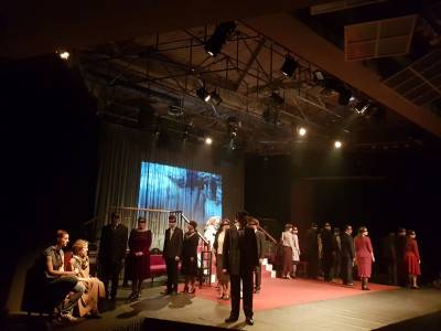 Καθημερινές παραστάσεις της «Πρόβας νυφικού» από την Θεατρική Διαδρομή