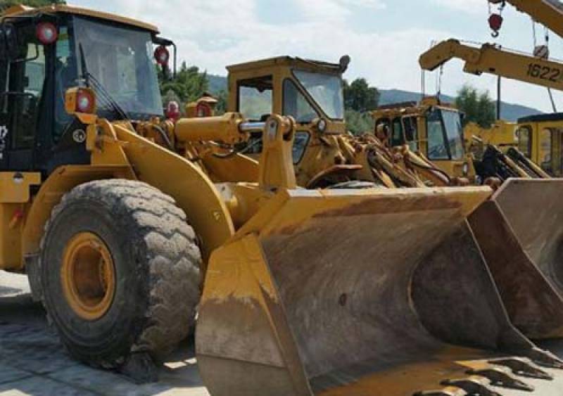 Τρία μηχανήματα θα αγοράσουν στη Μάνη