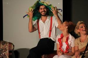 Πάνος Ηλιόπουλος από τη Θεατρική Ομάδα ΟΨΙΣ: "Το θέατρο είναι ένας τρόπος εξαγνισμού της ψυχής μας"