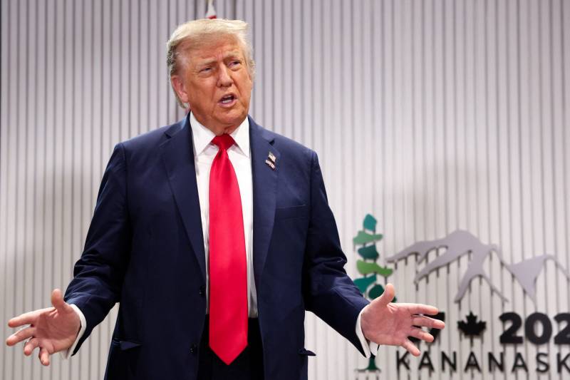 Τραμπ: Τεράστια επιτυχία ότι 48 μέλη της ιρανικής ηγεσίας «έφυγαν» με ένα χτύπημα (βίντεο)