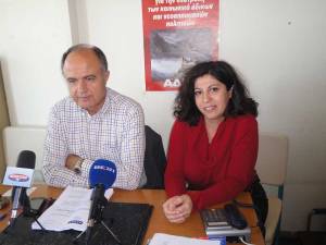 Οι δημόσιοι υπάλληλοι αντιδρούν στη διαθεσιμότητα και στις απολύσεις