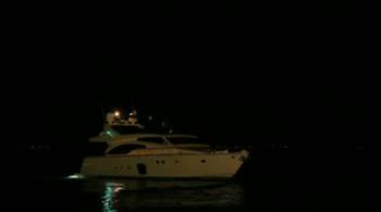 Ακυβέρνητο σκάφος ανοιχτά του Λεωνιδίου