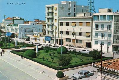 Η παλιά πλατεία