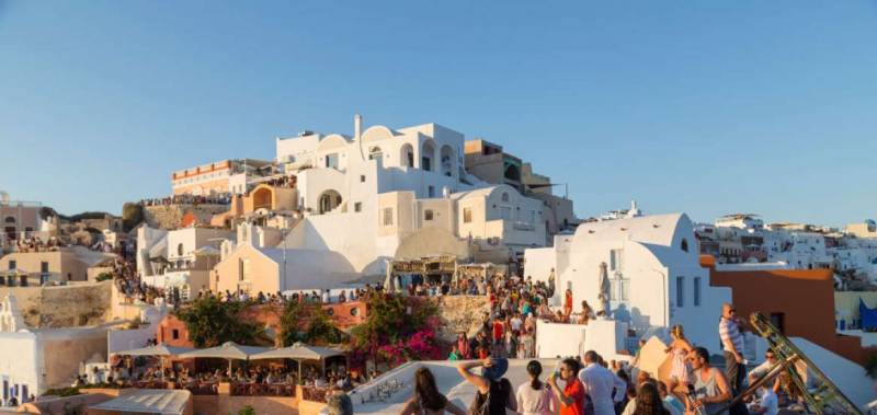 Κορονοϊός: 11 περιοχές απειλούνται με τοπικό lockdown - Συναγερμός για Νάξο, Ικαρία και Ηλεία