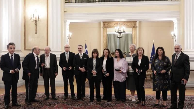 Η ΠτΔ παρασημοφόρησε προσωπικότητες των Γραμμάτων και των Τεχνών