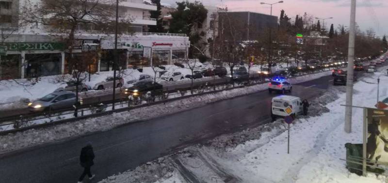 Κακοκαιρία: Προβλήματα σε κεντρικούς δρόμους - Απροσπέλαστα τα στενά