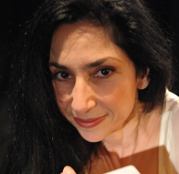 Η Κερασία Σαμαρά στην "Ε": “Πάμε από την μια πελατειακή σχέση στην άλλη”