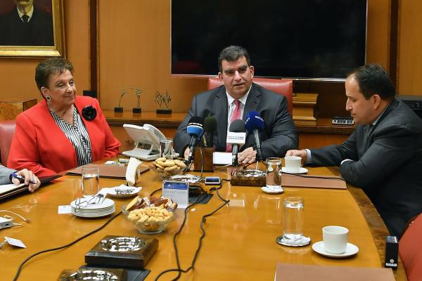 Παροχές προς τους εργαζόμενους και δωρεές 3,7 εκατ. ευρώ στα 130 χρόνια της καπνοβιομηχανίας "Καρέλια" (βίντεο-φωτογραφίες)