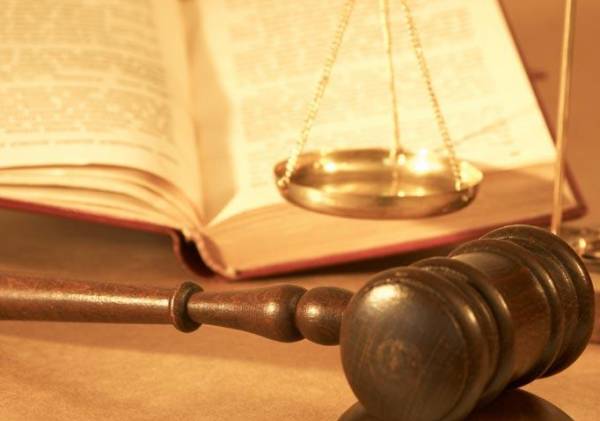 Βαριές “καμπάνες” για κλοπή σε σπίτι στην Παλιόχωρα Αβίας