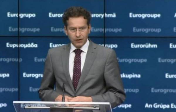 Ντάισελμπλουμ: Αν ψηφίσουν "ναι" οι Έλληνες ποιον θα εμπιστευτούμε;