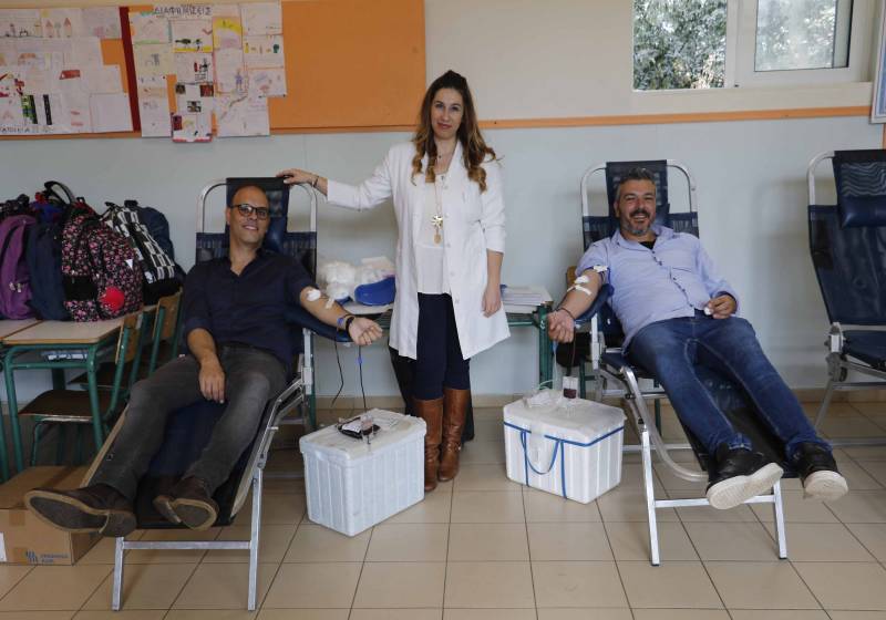 Πετυχημένη αιμοδοσία στο 7ο Δημοτικό Καλαμάτας - Συγκεντρώθηκαν 27 φιάλες (βίντεο)