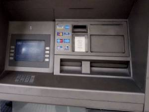 Απραγοι έφυγαν οι επίδοξοι ληστές της Συνεταιριστικής Τράπεζας Πελοποννήσου στα Λουτρά Ωραίας Ελένης