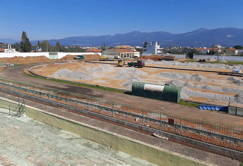 Δημοτικό Συμβούλιο Μεσσήνης: Αντιπαράθεση για το ταρτάν του Σταδίου