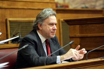 Κατρούγκαλος από το Αστρος: &quot;Θέλουμε να ζήσουμε στην Ευρώπη με τα ίδια δικαιώματα που έχουν οι ευρωπαίοι λαοι&quot;