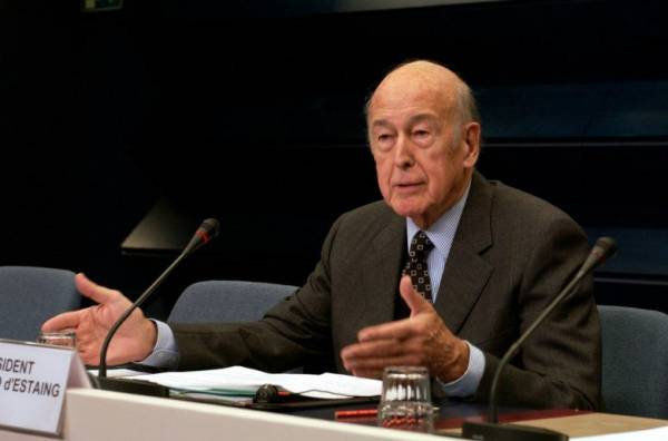 Ντ΄Εστέν: &quot;Ακόμα και με συμφωνία, η Ελλάδα θα βγει από το ευρώ&quot;