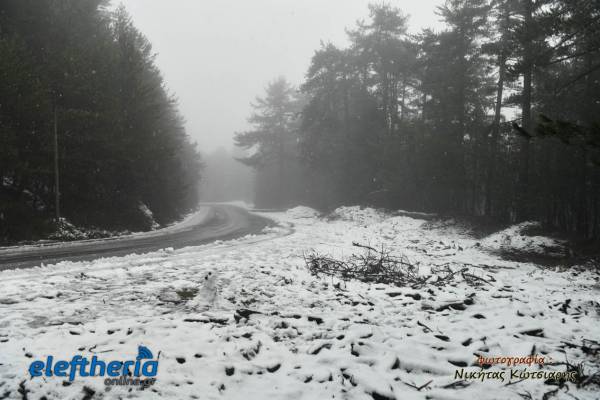 Λευκό τοπίο στο Τουριστικό Ταΰγέτου (φωτογραφίες)