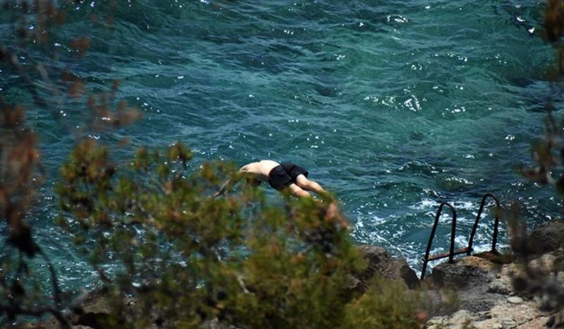 Καιρός: Σε ποιες περιοχές θα «χτυπήσει» 36άρια (Βίντεο)