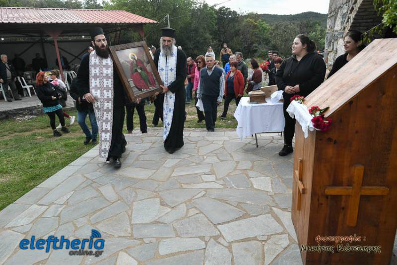 Ο Εσπερινός του Αγίου Ιωάννη Θεολόγου στο Γαρδίκι (φωτογραφίες)