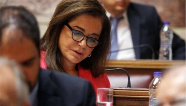 «Βραχυκύκλωμα» στη ΝΔ από συνάντηση Μπακογιάννη - Γιούνκερ