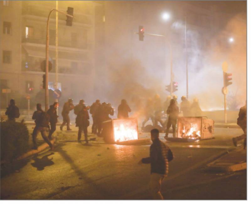 Πολιτικές αυταπάτες εν μέσω πανδημίας