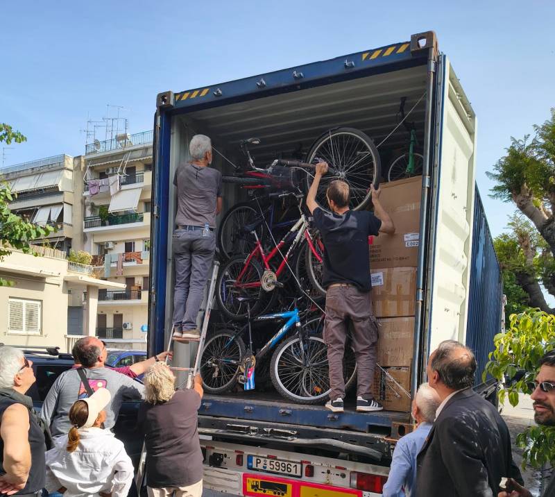 Από την Καλαμάτα στην Κούβα: Ενα κοντέινερ αλληλεγγύης, αγάπης και ελπίδας