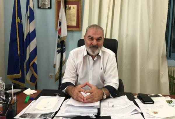 Επίθεση Λεβεντάκη σε Τσαφαρά για ανάπλαση πλατείας Φιλιατρών